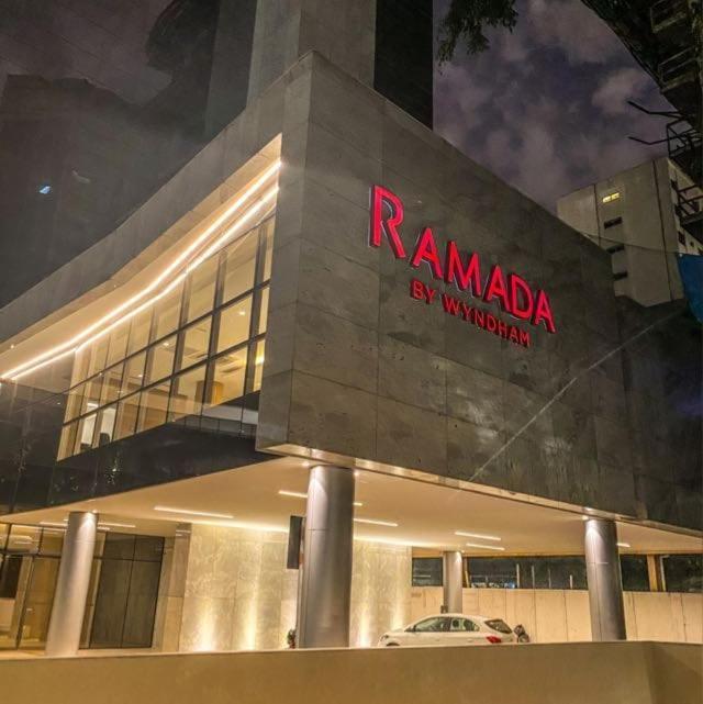 巴西利亚阿尔沃拉达温德姆华美达酒店 外观 照片